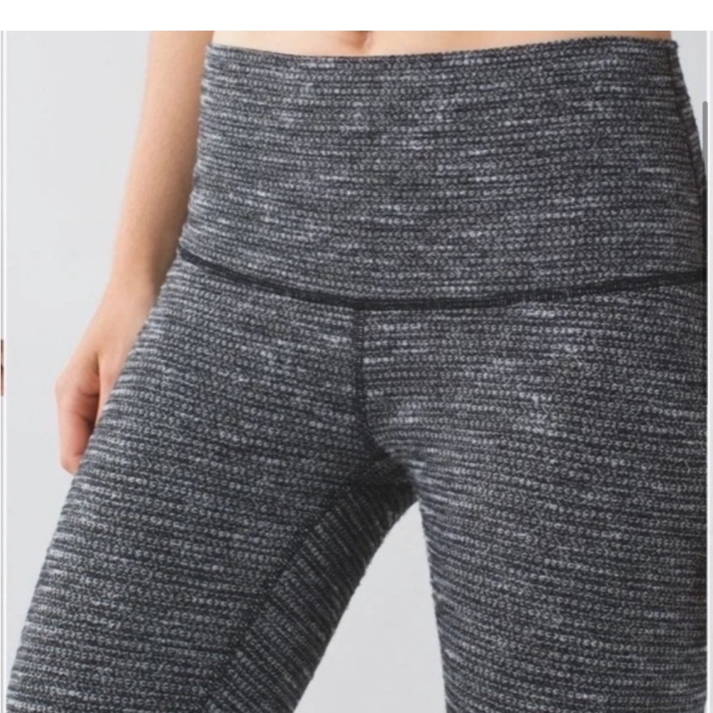 Lululemon wunder under pants size 4 color is Coco Pique black white high waist